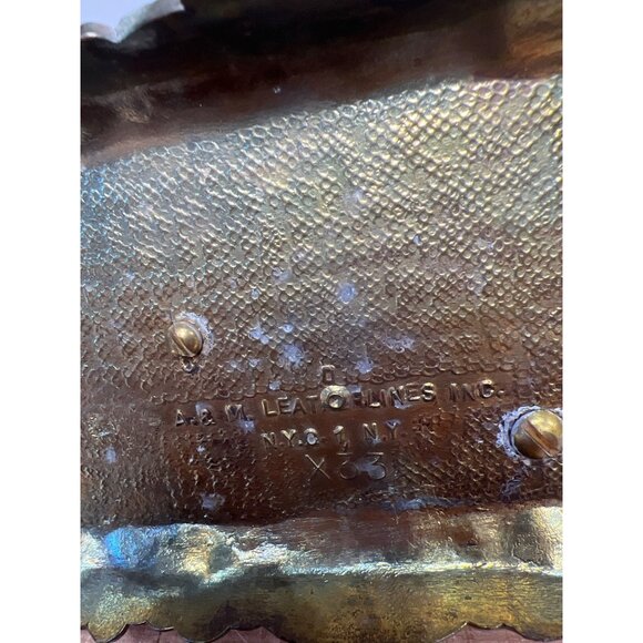 Vintage A.R.W. Leatonlines Inc. Brass Cherub & Pot Sculpture - Picture 6 of 8